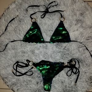 Beach Bunny Siren Song bikini